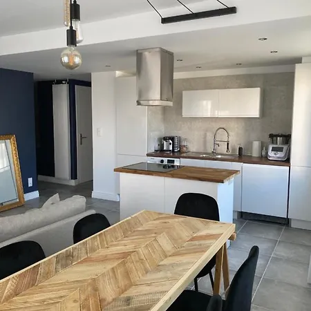 Apartment Superbe A Parking Prive