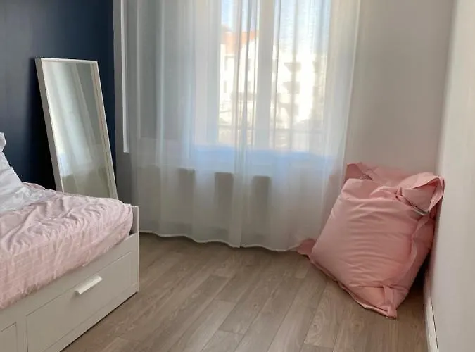 Superbe A Parking Prive